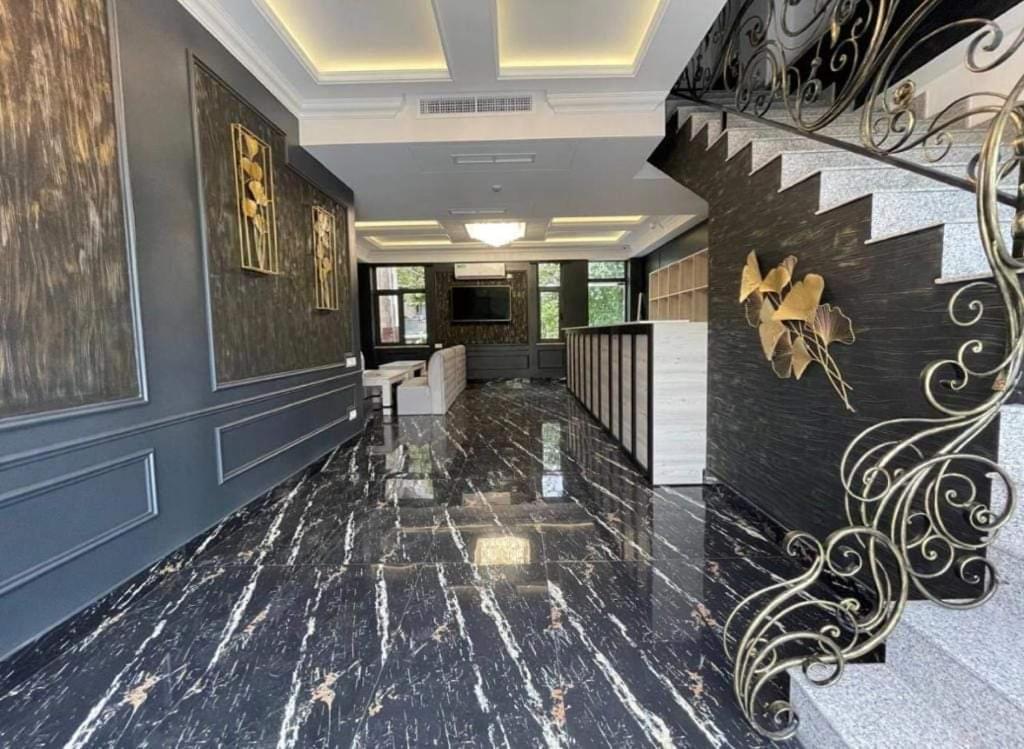 Days Hotel Ереван Экстерьер фото
